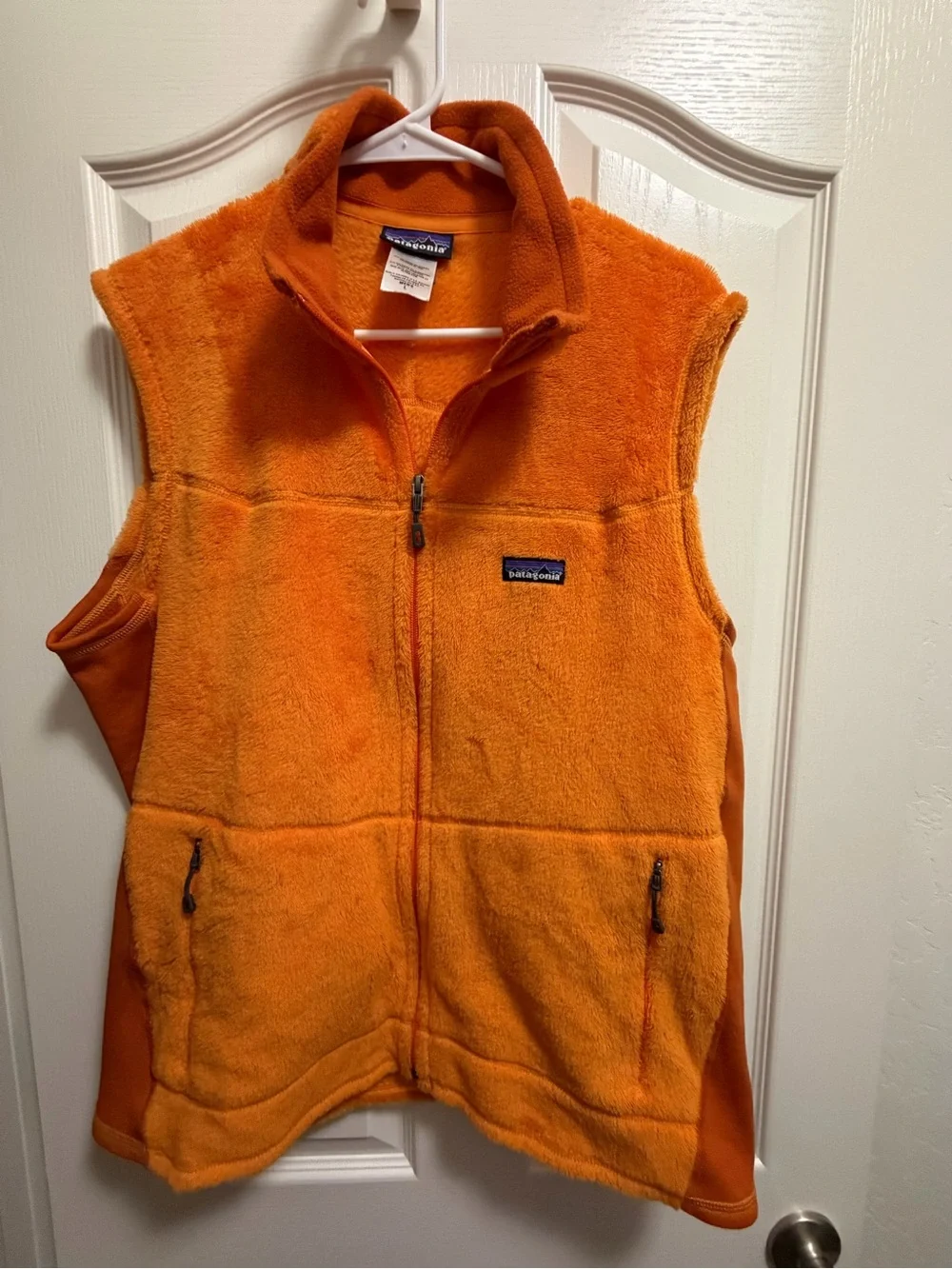 Patagonia Men's R2 Fleece Vest Orange Full Zip Size Large Hiking Outdoor